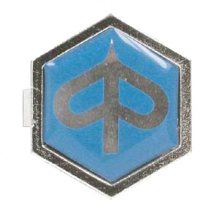 Monogramme / insigne de descente de klaxon “logo Piaggio“, à clipser, plastic 32x37 mm - Vespa PXE 80-125-200