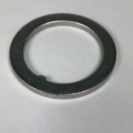 Rondelle d'écrou de fourche / direction, origine Piaggio - Vespa 50-125, PV, ET3, PK 50-125, S/SS/XL/125 VM, VN, VNA, TS, 150 VL Rondelle d'écrou de fourche / direction, origine Piaggio - Vespa 50-125, PV, ET3, PK 50-125, S/SS/XL/125 VM, VN, VNA, TS, 150 VL